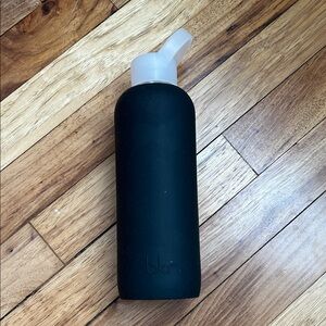 bkr Demi water bottle in Jet